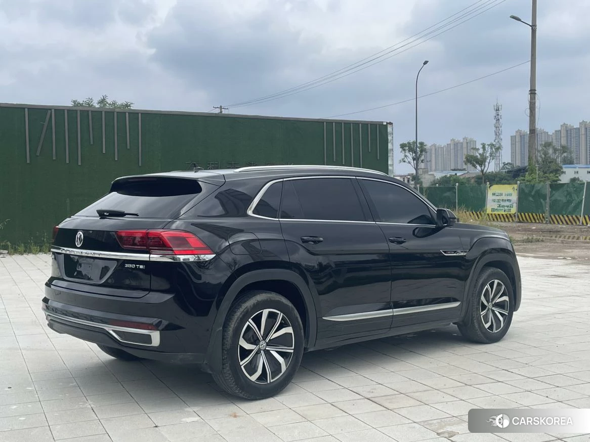 Volkswagen Tourang 2020 Черный из Китая, фото 2