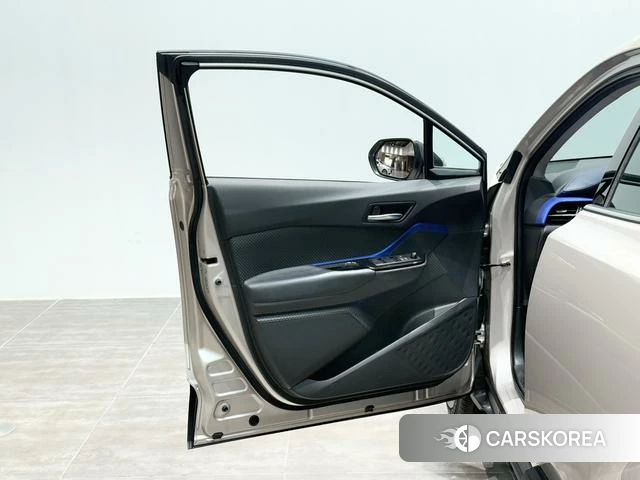Toyota C-HR id 4273851 из Китая 12