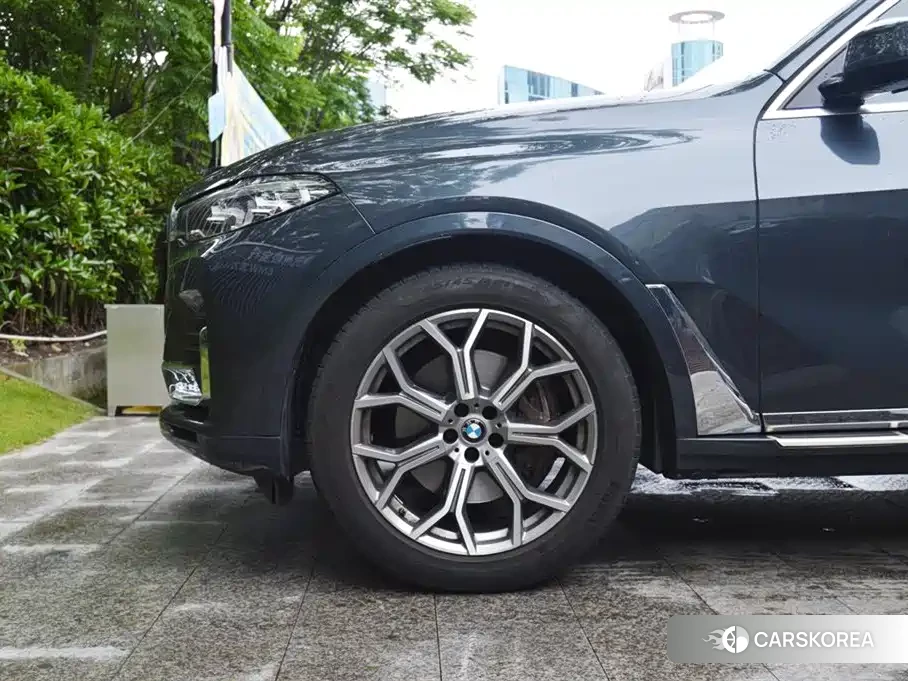 BMW X7 id 4539138 из Китая 8