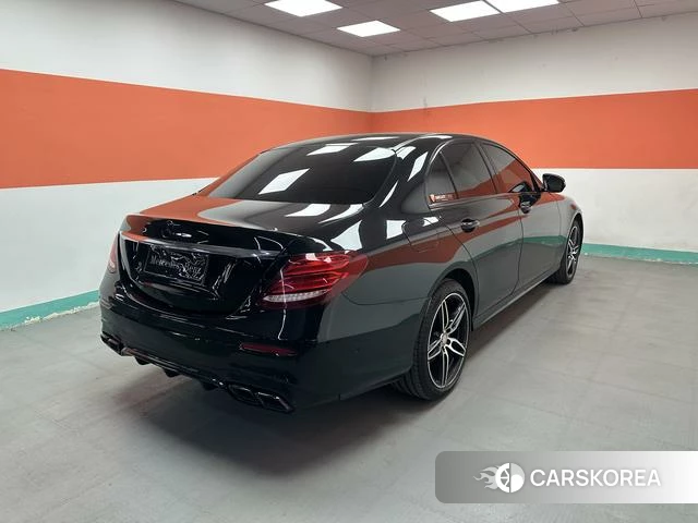 Mercedes-Benz E-class 2018 Черный из Китая, фото 2