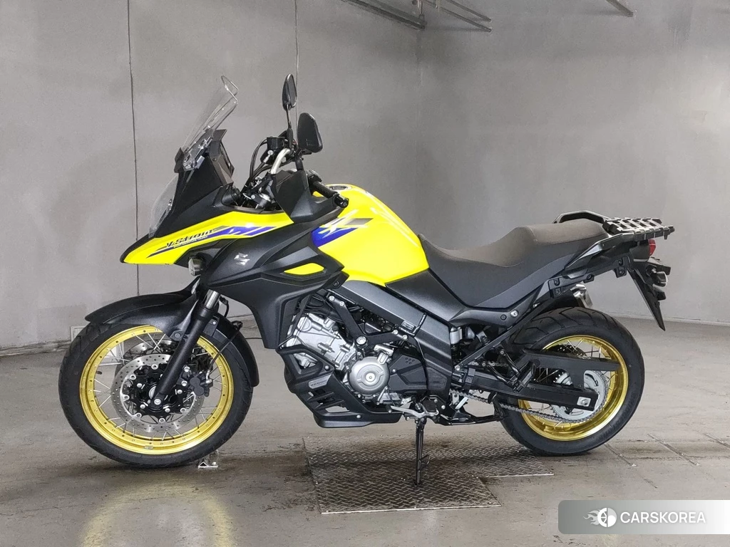 Проданный Suzuki V-STROM 650 XT 2021 из Японии, фото 2
