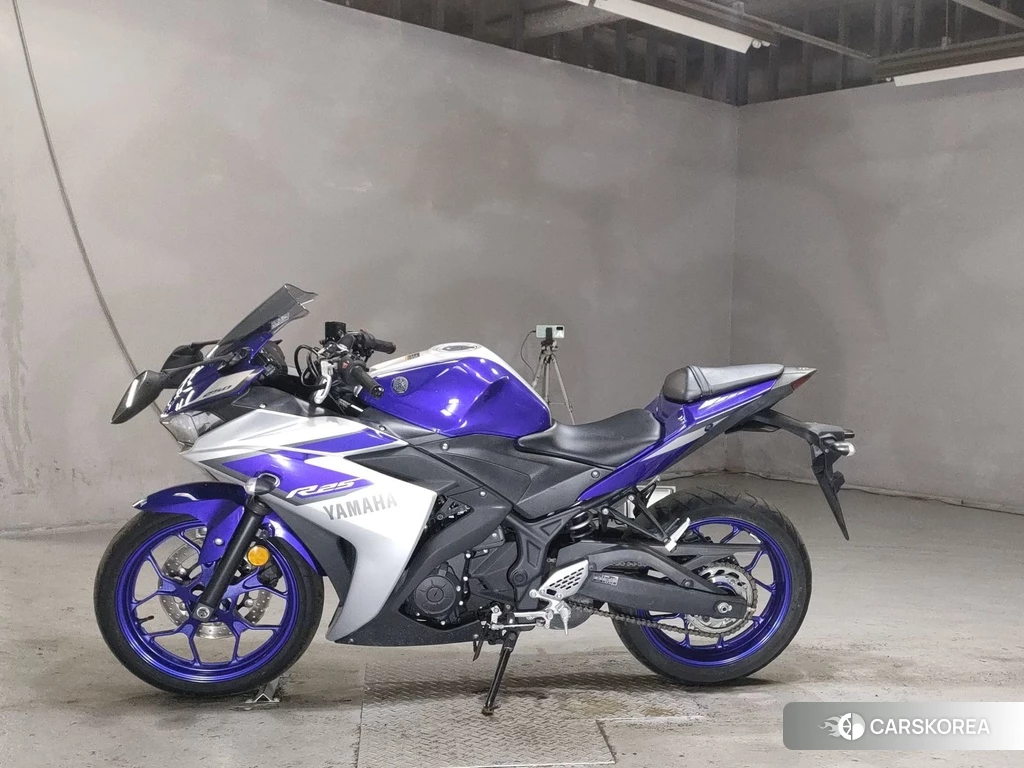 Проданный Yamaha YZF-R25 2015 из Японии