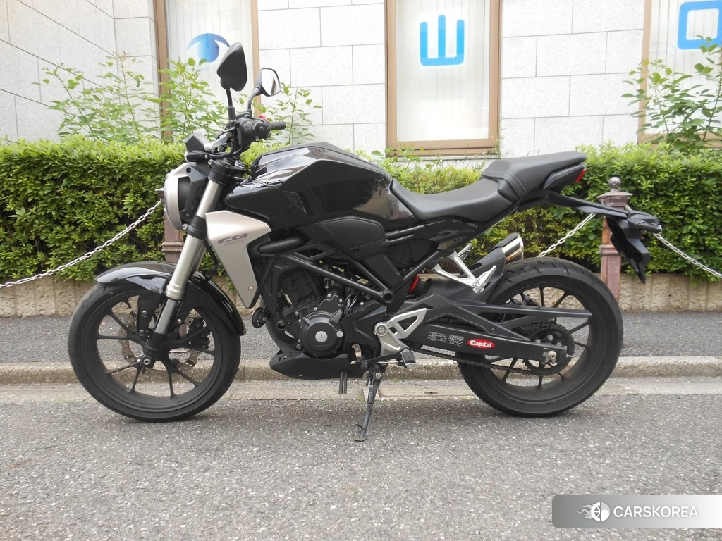 Проданный Honda CB250R 2018 из Японии, фото 2