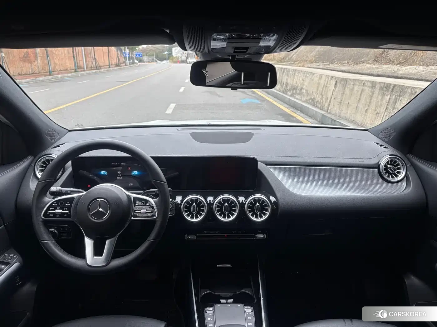 Mercedes-Benz GLA 2023 Белый из Китая, фото 2
