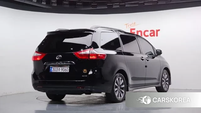 Toyota Sienna id 3061007 из Кореи 12