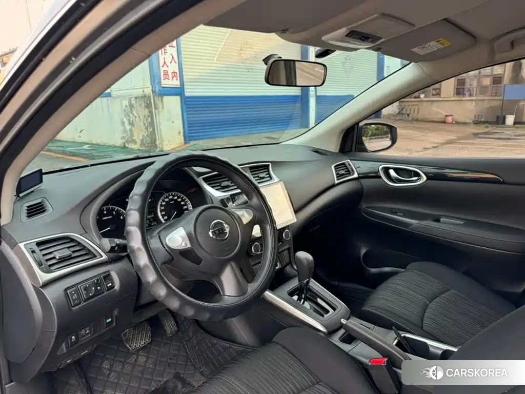 Nissan Sylphy 2026 Silver/gray из Китая, фото 2