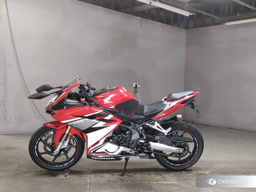 Проданный Honda CBR250RR 2017 из Японии