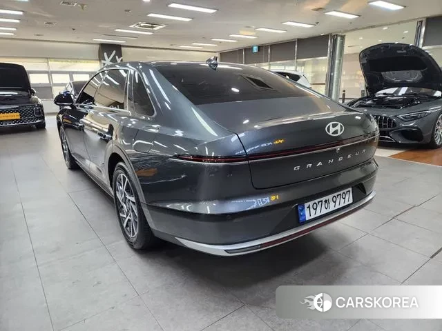 Hyundai Grandeur (GN7) id 3365332 из Кореи 12