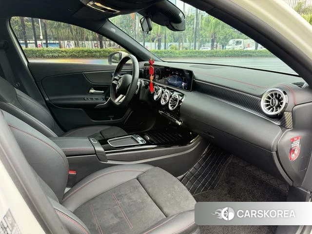 Mercedes-Benz Class A 2025 Белый из Китая, фото 6