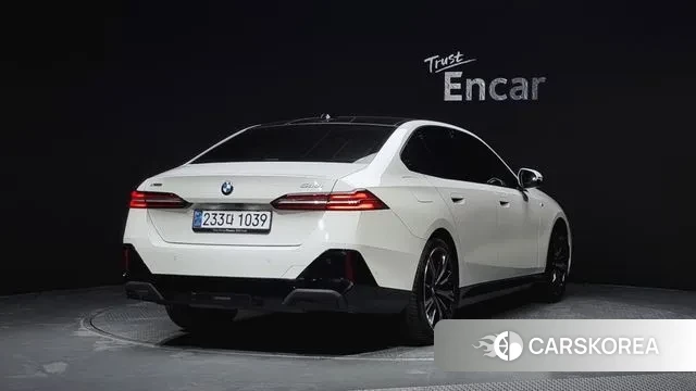 BMW 5 Series (G60) id 3399882 из Кореи 12