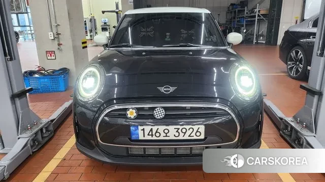 Mini Cooper 2022 Черный из Кореи, фото 2
