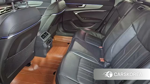 Audi A6L 2022 Черный из Китая, фото 2