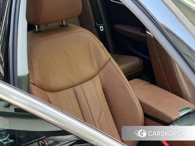 Audi A6L id 4215183 из Китая 12