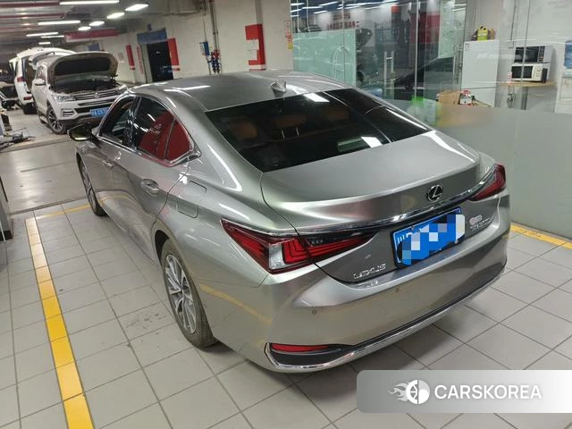 Lexus ES 2022 Шампань из Китая, фото 3
