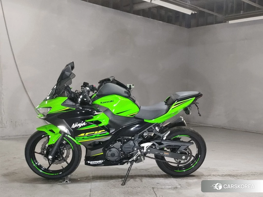 Проданный Kawasaki NINJA 400 2018 из Японии, фото 2