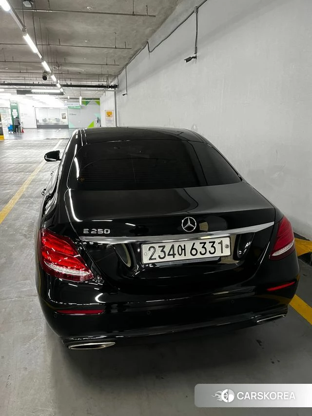 Mercedes-Benz E-Class W213 2019 Черный из Кореи, фото 2