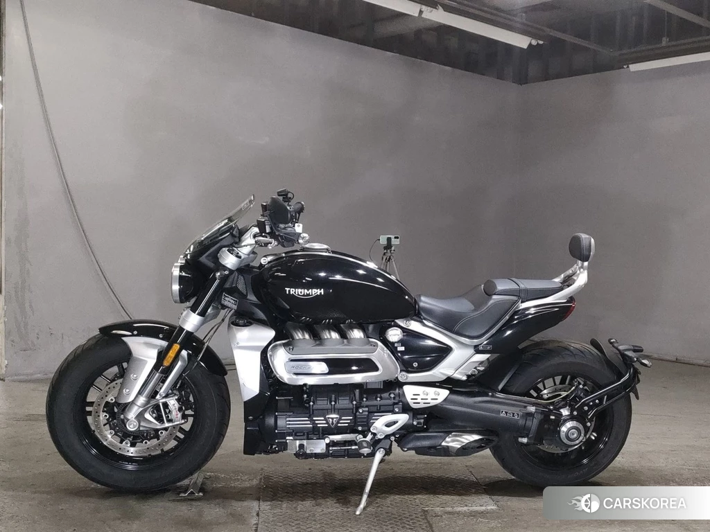 Проданный Triumph ROCKET 3 R 2021 из Японии, фото 2