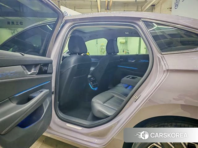 Volkswagen Passat 2024 Фиолетовый из Китая, фото 5