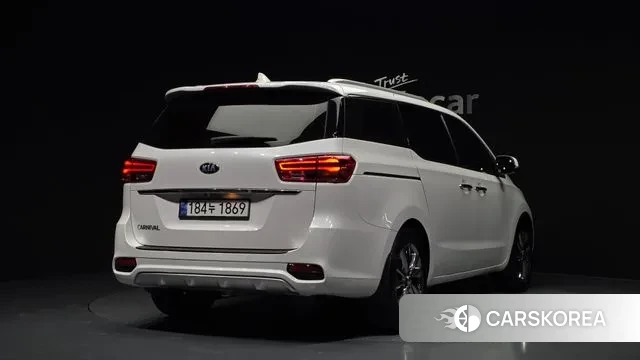 Kia The New Carnival id 3713647 из Кореи 12