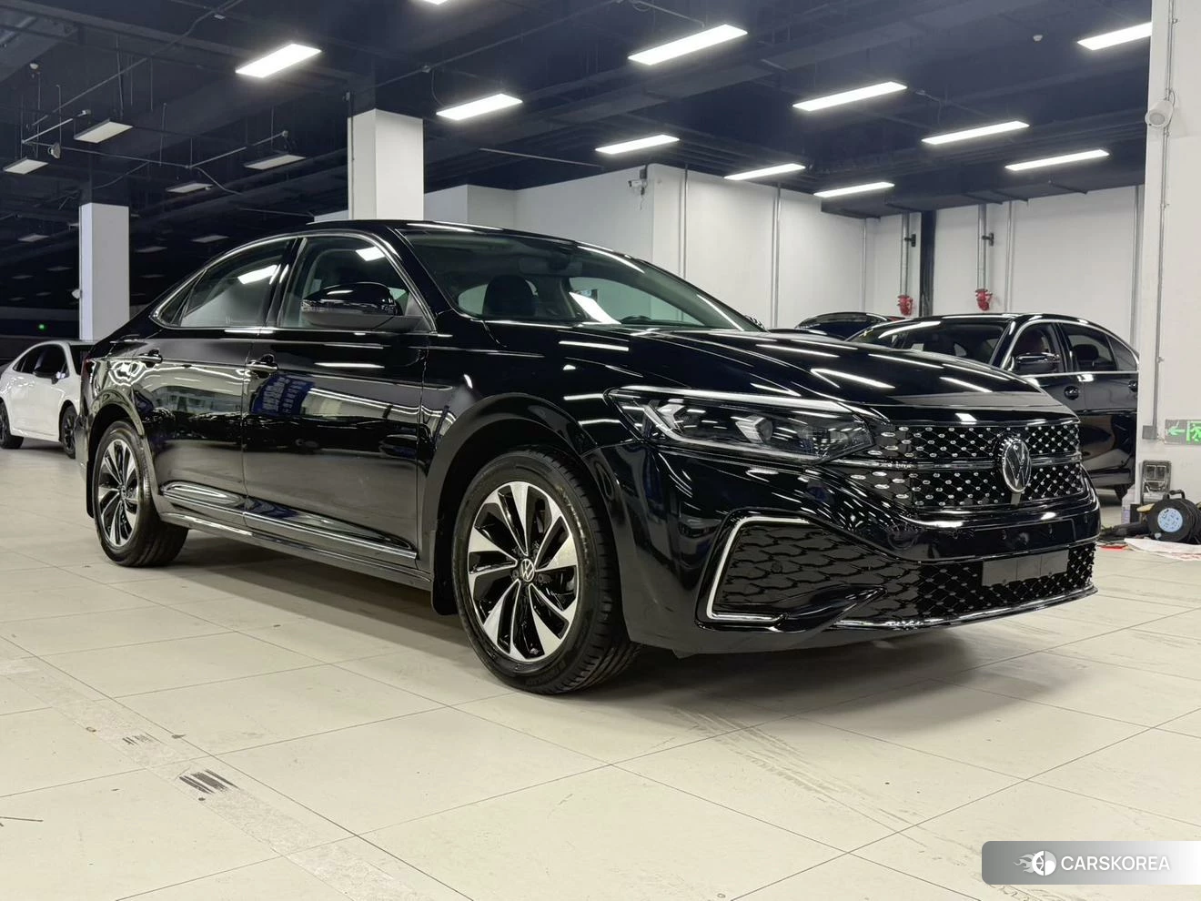 Volkswagen Passat id 4413407 из Китая 12