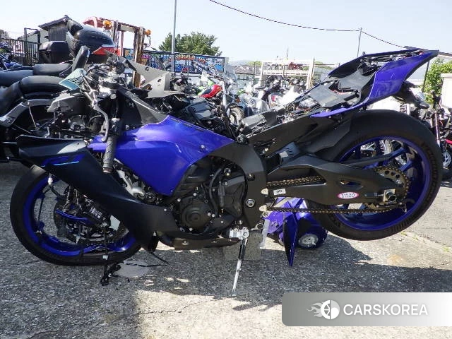 Yamaha YZF-R1 2023 из Японии, фото 2