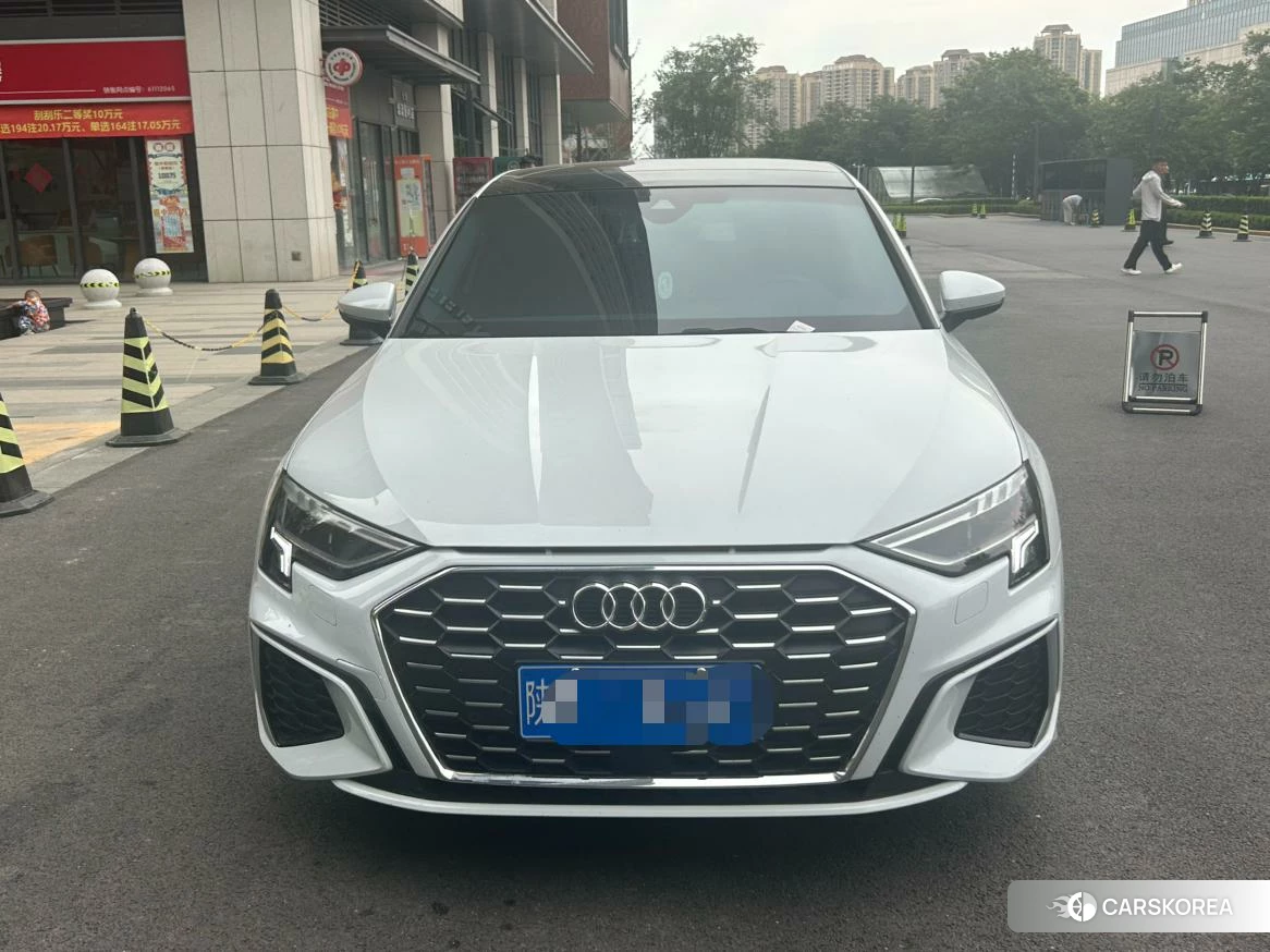 Audi A3 2023 Белый из Китая, фото 2