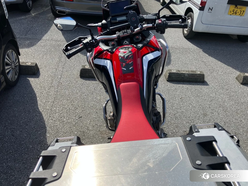 Проданный Honda CRF1100L AFRICA TWIN 2021 из Японии, фото 2