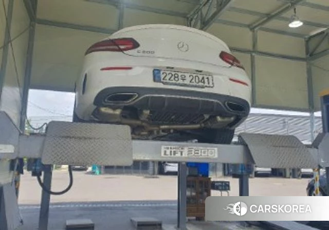 Mercedes-Benz C-Class W205 2022 Белый из Кореи, фото 2