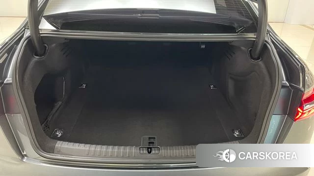 Audi A6L id 4399662 из Китая 12