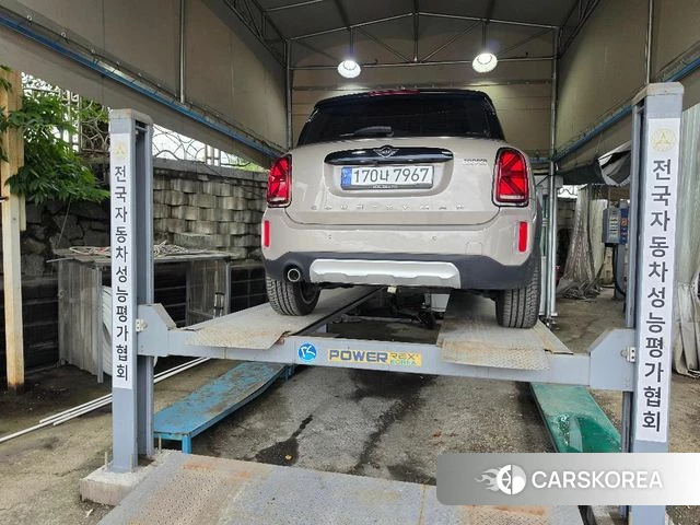 Mini Cooper Countryman 2023 Серый из Кореи, фото 2