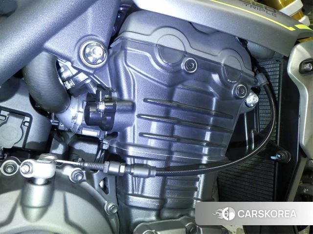 Engine photo