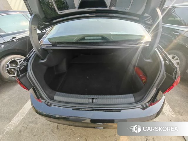 Volkswagen Passat 2025 Черный из Китая, фото 2