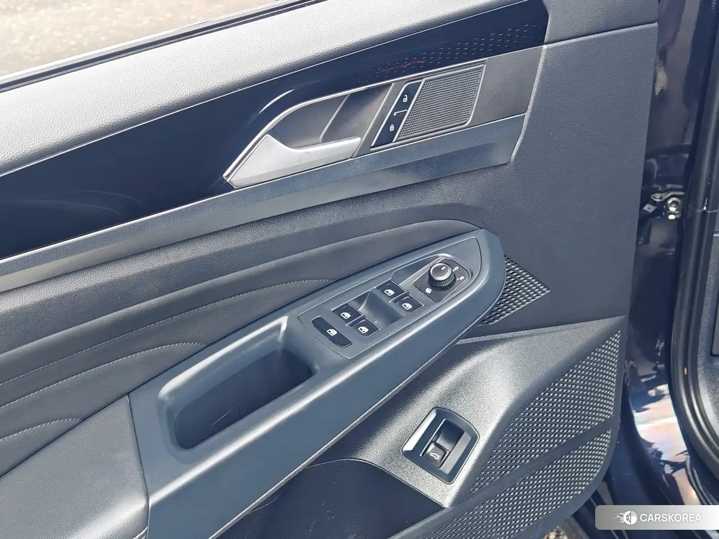 Volkswagen Passat id 4679528 из Китая 12