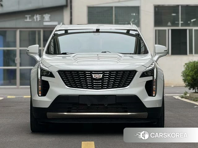 Cadillac XT4 2022 Белый из Китая, фото 2