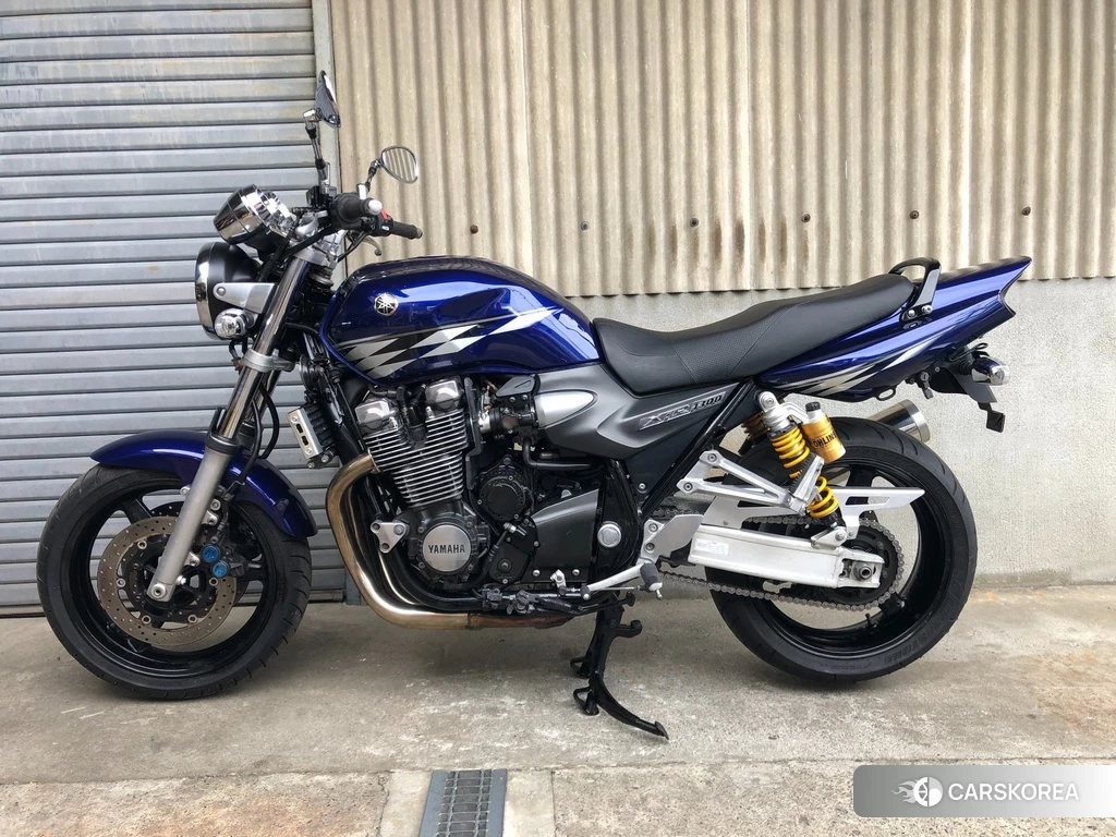 Проданный Yamaha XJR 1300 2010 из Японии
