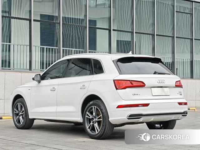 Audi Q5L id 3939267 из Китая 9