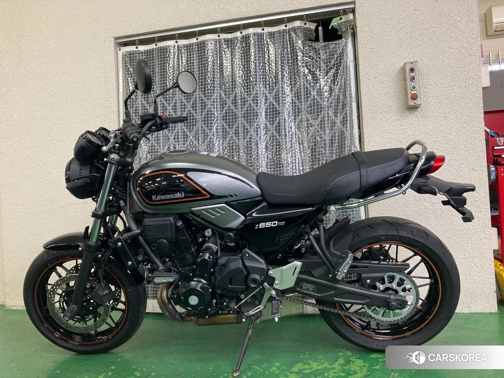 Проданный Kawasaki Z650RS 2022 из Японии, фото 2