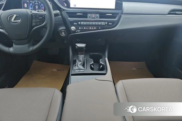 Lexus ES id 4253240 из Китая 9