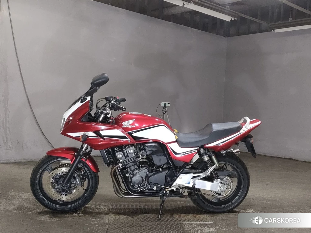 Проданный Honda CB400SF BOLDOR 2011 из Японии