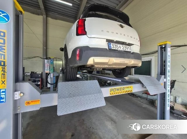 Mini Cooper S Countryman 3rd Generation 2024 Белый из Кореи, фото 2