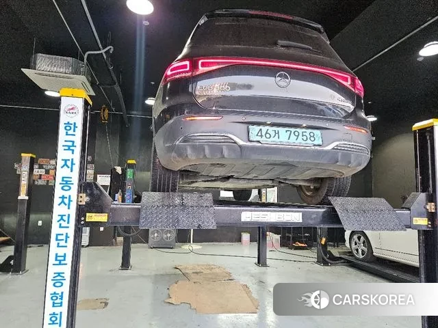 Mercedes-Benz EQB X243 2023 Черный из Кореи, фото 2