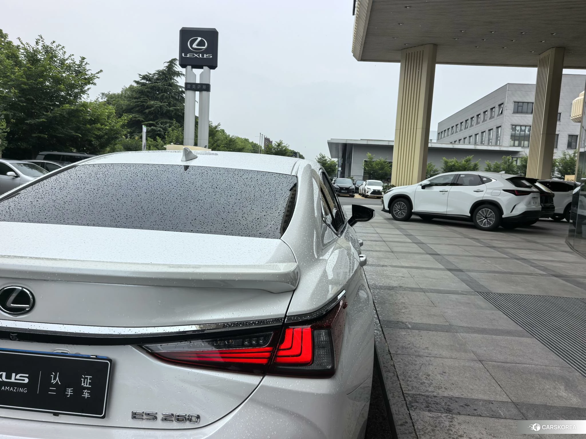 Lexus ES id 4487405 из Китая 9