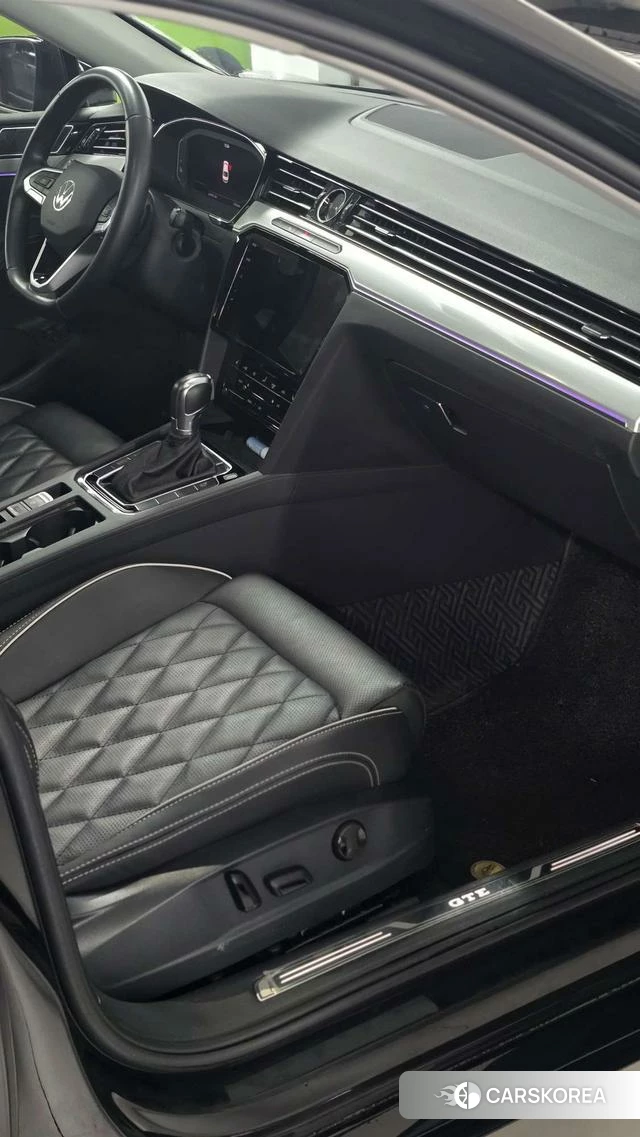 Volkswagen Magotan PHEV 2022 Черный из Китая, фото 2