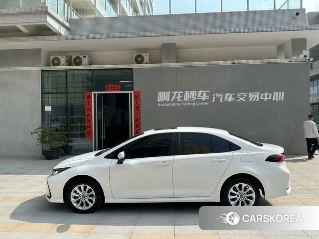 Toyota Corolla id 4353767 из Китая 12