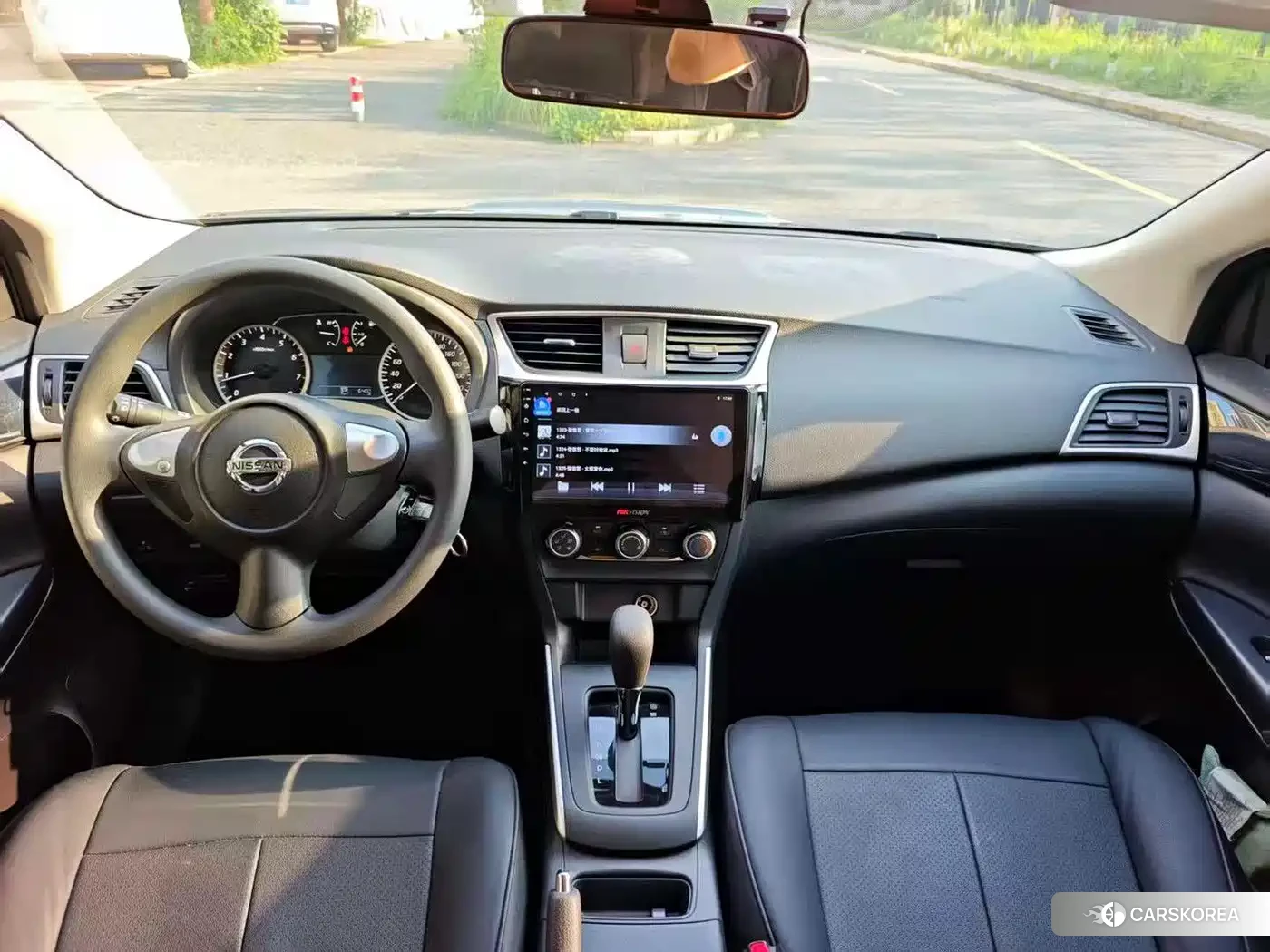 Nissan Sylphy 2025 Silver/gray из Китая, фото 2