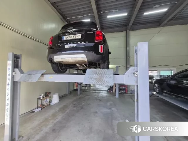 Mini Cooper Countryman 2021 Черный из Кореи, фото 2