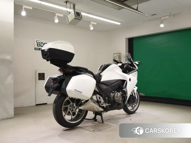 Проданный Honda VFR1200F DCT 2011 из Японии, фото 2