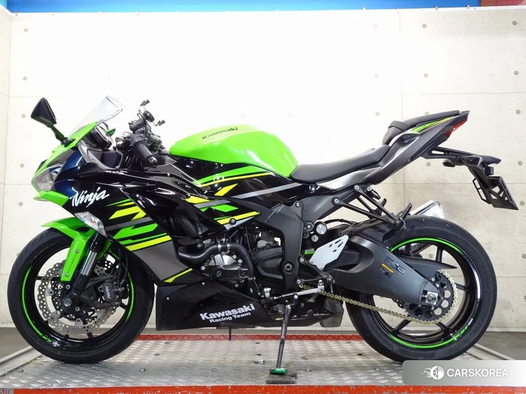 Проданный Kawasaki NINJA ZX-6R 2018 из Японии, фото 2
