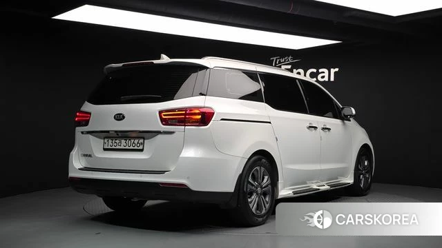 Kia The New Carnival id 4658231 из Кореи 12