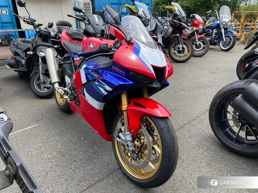 Проданный Honda CBR1000RR-R FIREBLADE SP 2024 из Японии